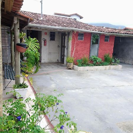 Hostel Canto Da Praia Sao Sebastiao - Proximo Ao Enrocamento Caraguatatuba Exterior foto